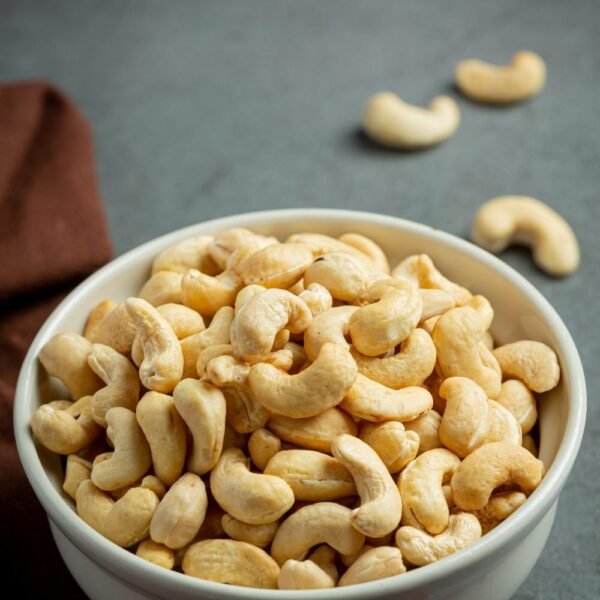 Cashew W320